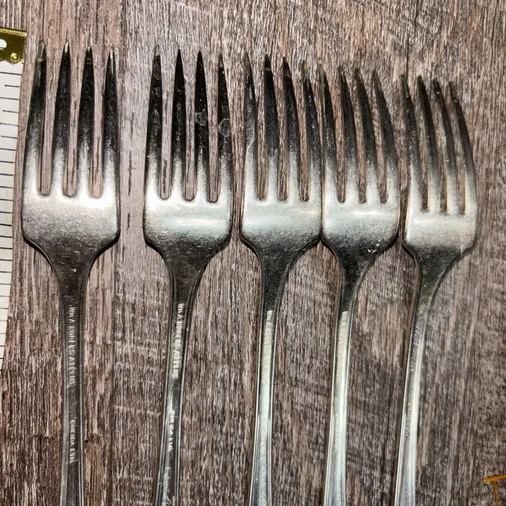 William A Rogers A1 Plus Oneida LTD Forks Lot Of 10 Sliver